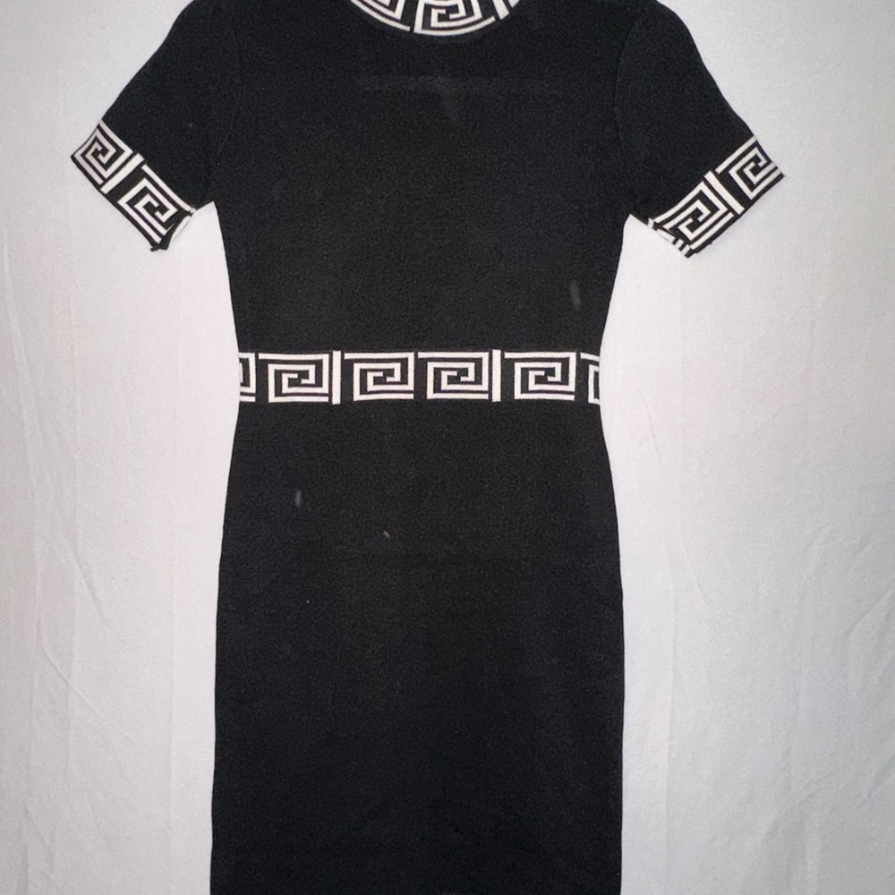 Elegant Black and White Patterned Dress